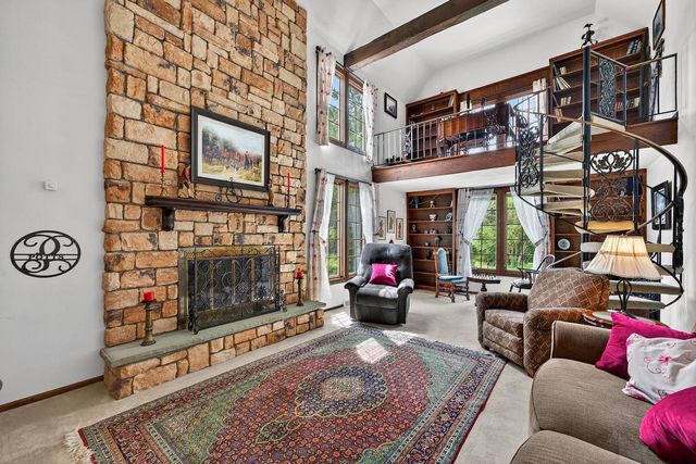 17800 Burlington ROAD, Union Grove, WI 53182
