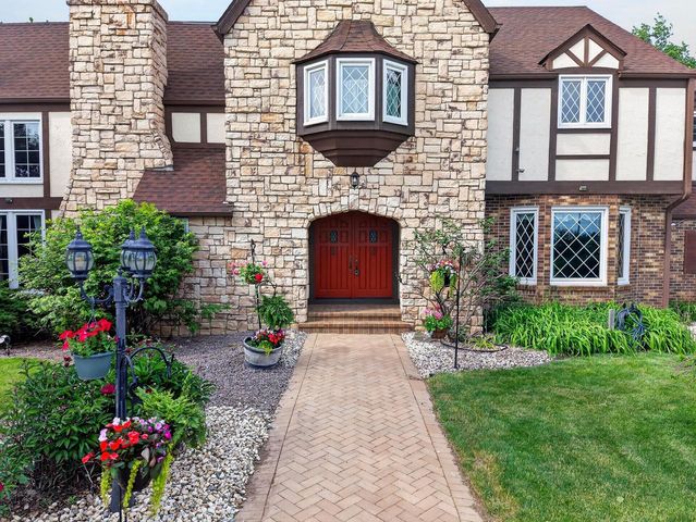 17800 Burlington ROAD, Union Grove, WI 53182