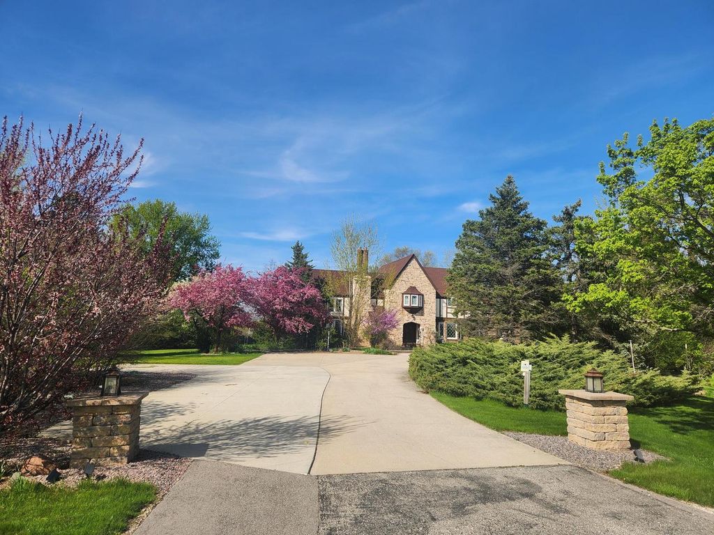 17800 Burlington ROAD, Union Grove, WI 53182