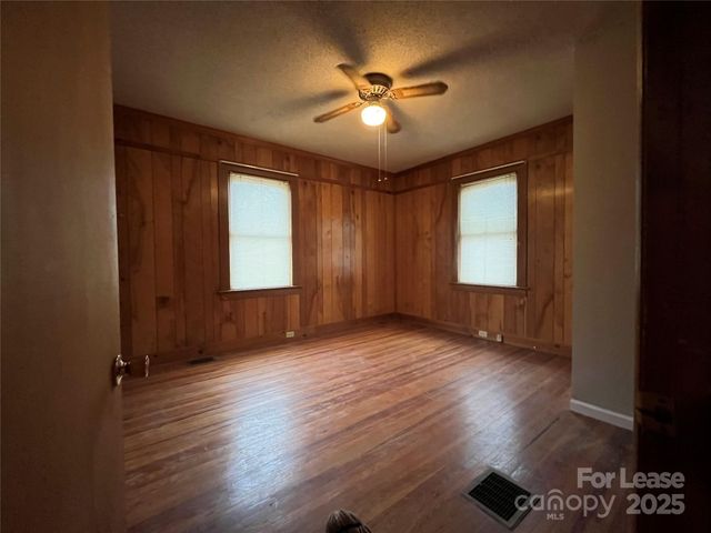 8209 Moores Chapel Road, Charlotte, NC 28214