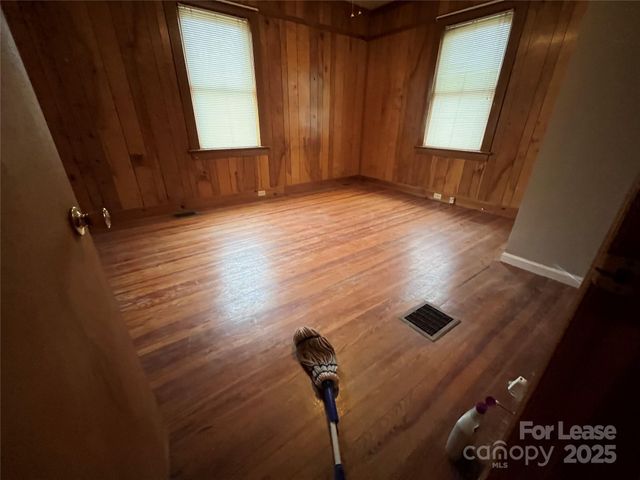 8209 Moores Chapel Road, Charlotte, NC 28214