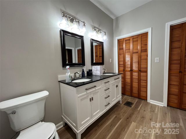 8209 Moores Chapel Road, Charlotte, NC 28214