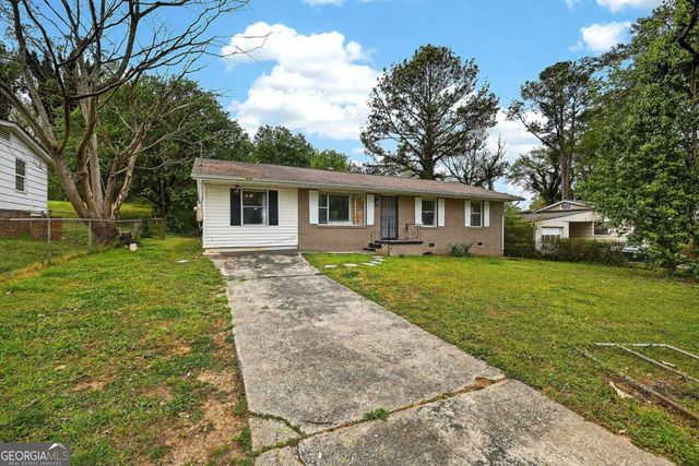 5173 Kingswood Circle, Atlanta, GA 30349