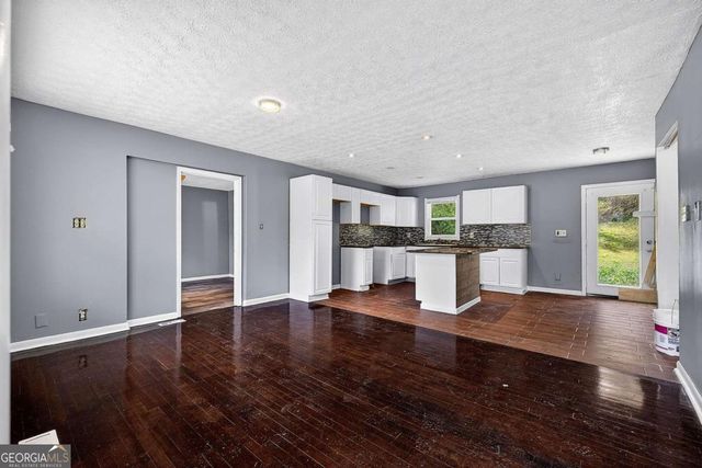 5173 Kingswood Circle, Atlanta, GA 30349