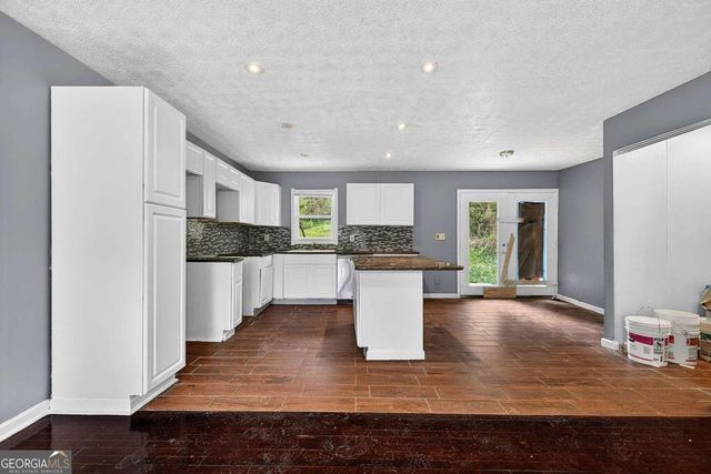 5173 Kingswood Circle, Atlanta, GA 30349