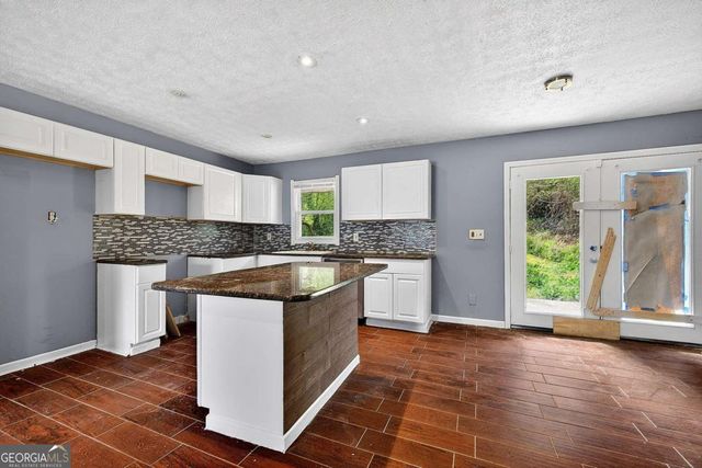 5173 Kingswood Circle, Atlanta, GA 30349