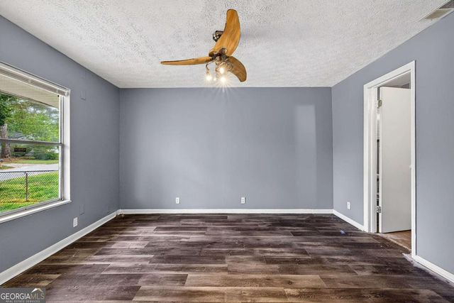 5173 Kingswood Circle, Atlanta, GA 30349