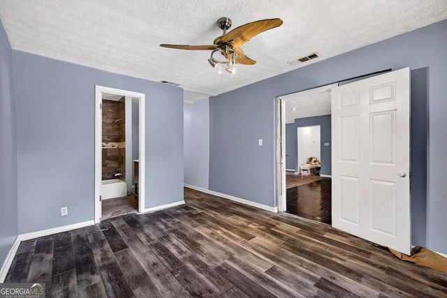 5173 Kingswood Circle, Atlanta, GA 30349