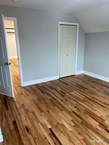 85 James Street 3rd, Bridgeport, CT 06604