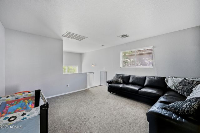 3247 S BOWMAN Road, Apache Junction, AZ 85119
