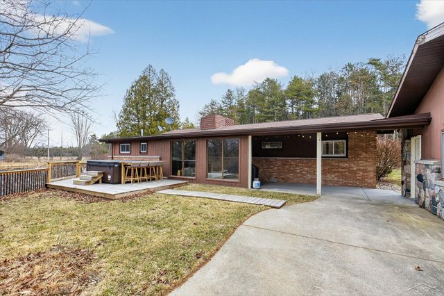 4403 N Raucholz Road, Richland Twp, MI 48626