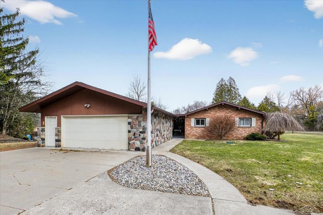 4403 N Raucholz Road, Richland Twp, MI 48626