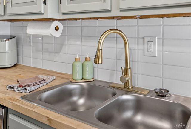 4403 N Raucholz Road, Richland Twp, MI 48626