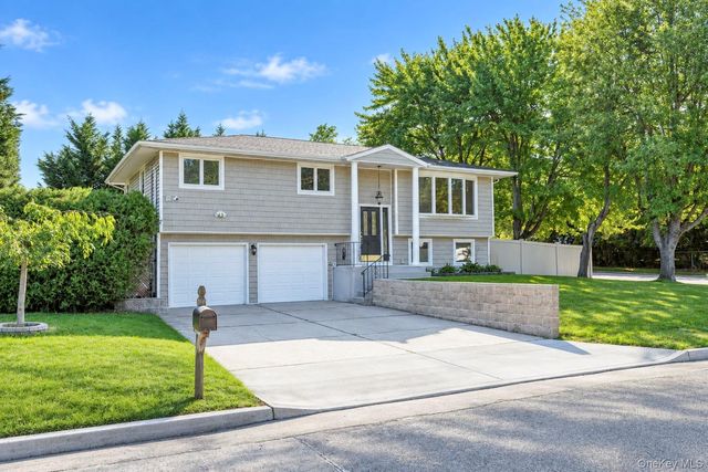 201 Smithtown Polk Boulevard, Centereach, NY 11720