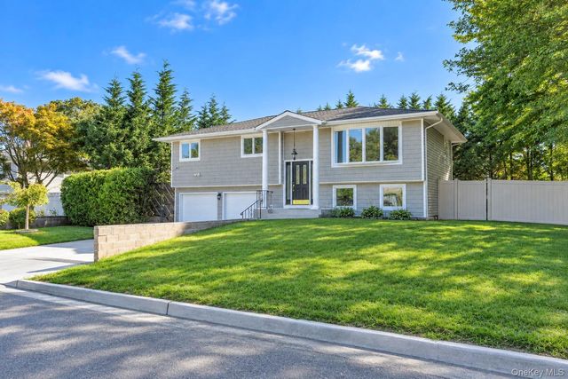 201 Smithtown Polk Boulevard, Centereach, NY 11720