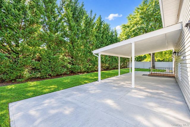 201 Smithtown Polk Boulevard, Centereach, NY 11720