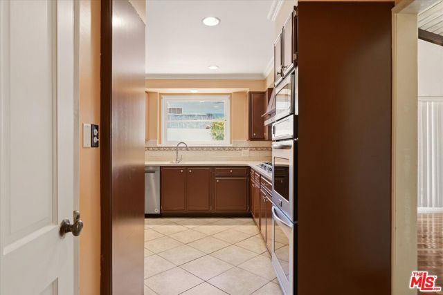 4131 Mantova Drive, Los Angeles, CA 90008