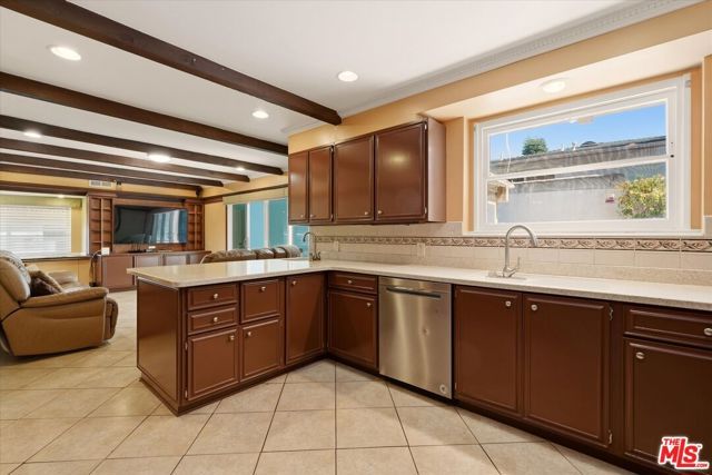 4131 Mantova Drive, Los Angeles, CA 90008