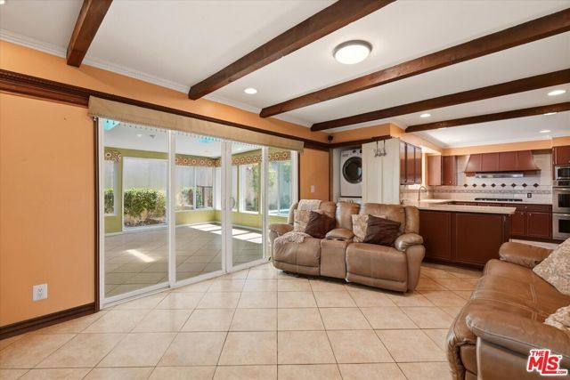 4131 Mantova Drive, Los Angeles, CA 90008
