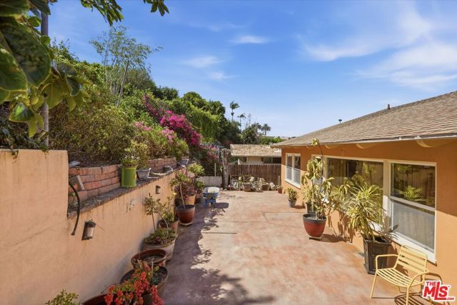 4131 Mantova Drive, Los Angeles, CA 90008