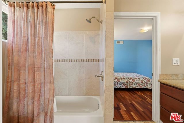4131 Mantova Drive, Los Angeles, CA 90008