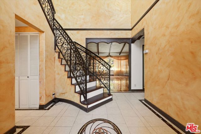 4131 Mantova Drive, Los Angeles, CA 90008
