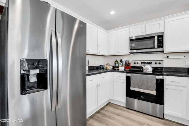 482 Ridgeland Lakes Drive, Ridgeland, SC 29936