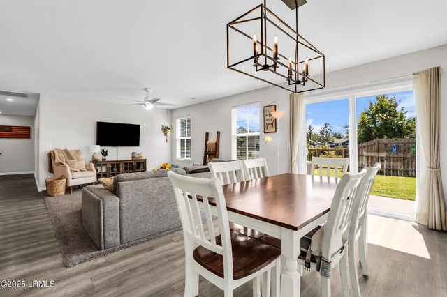 482 Ridgeland Lakes Drive, Ridgeland, SC 29936