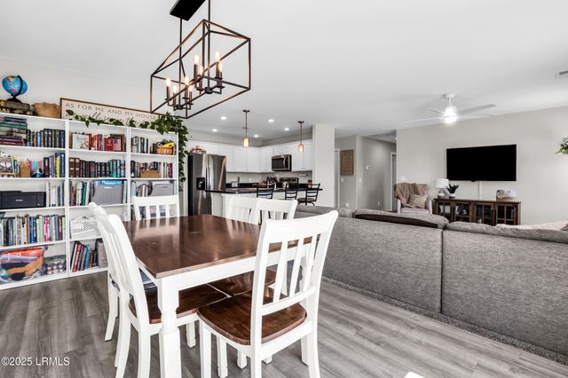 482 Ridgeland Lakes Drive, Ridgeland, SC 29936