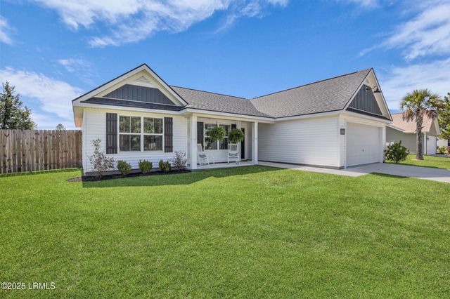 482 Ridgeland Lakes Drive, Ridgeland, SC 29936