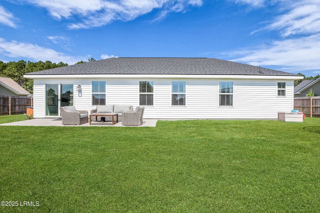 482 Ridgeland Lakes Drive, Ridgeland, SC 29936