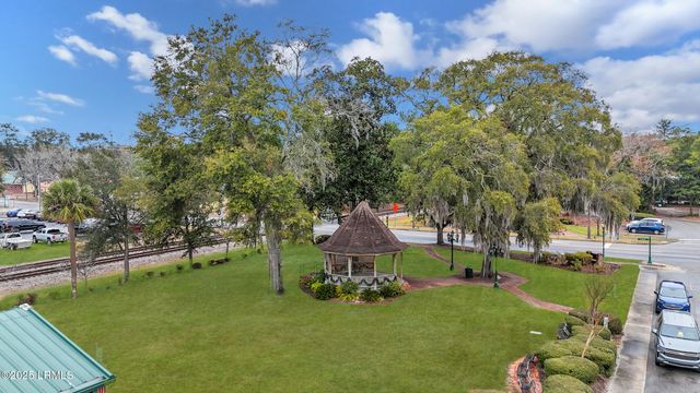 482 Ridgeland Lakes Drive, Ridgeland, SC 29936