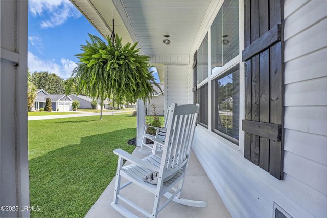 482 Ridgeland Lakes Drive, Ridgeland, SC 29936