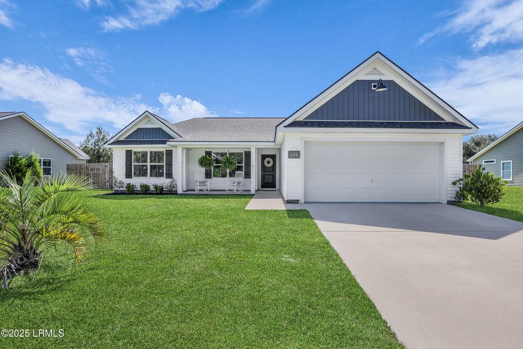 482 Ridgeland Lakes Drive, Ridgeland, SC 29936