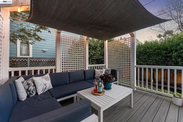 1202 Grand St, Alameda, CA 94501