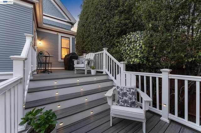 1202 Grand St, Alameda, CA 94501