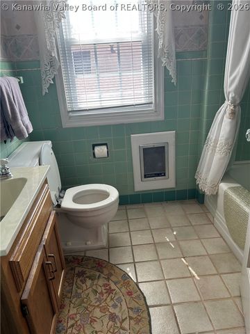 4601 Noyes Avenue Se, Charleston, WV 25304