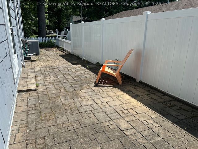 4601 Noyes Avenue Se, Charleston, WV 25304