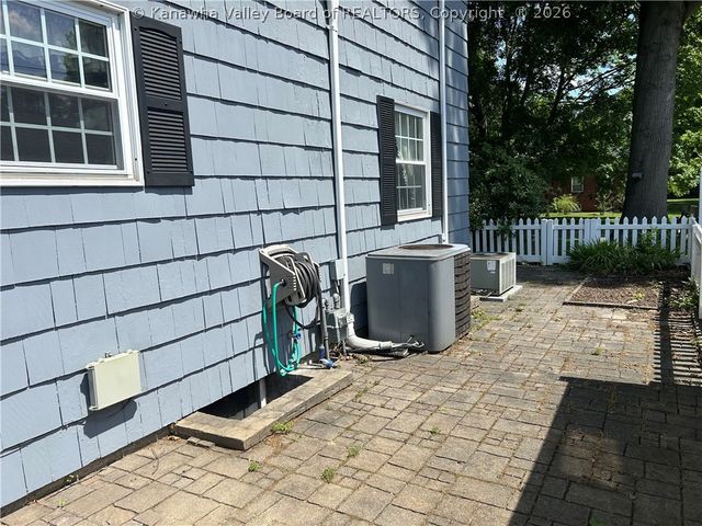 4601 Noyes Avenue Se, Charleston, WV 25304
