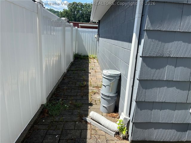 4601 Noyes Avenue Se, Charleston, WV 25304
