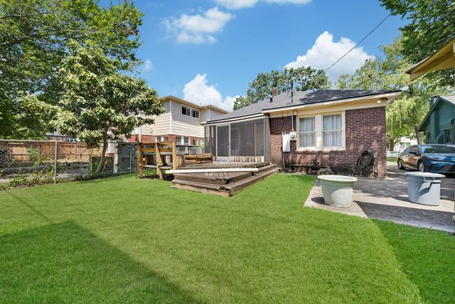 1651 Hawthorne Street, Houston, TX 77006