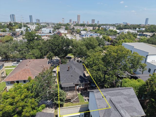 1651 Hawthorne Street, Houston, TX 77006
