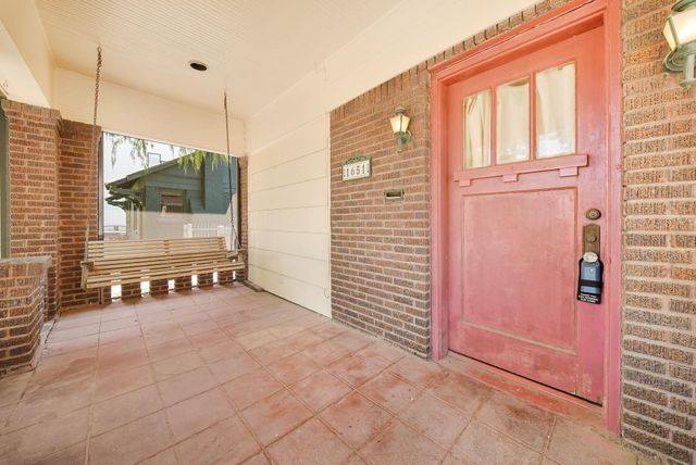 1651 Hawthorne Street, Houston, TX 77006