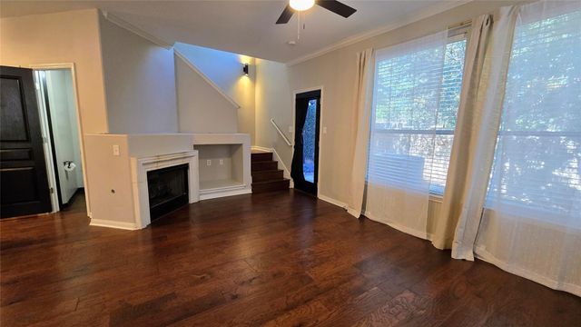 3300 Forest Creek DR 31, Round Rock, TX 78664