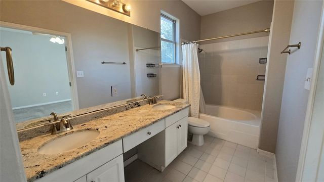 3300 Forest Creek DR 31, Round Rock, TX 78664