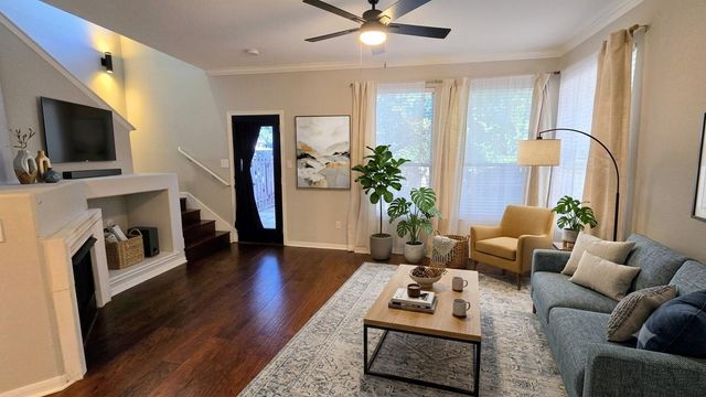 3300 Forest Creek DR 31, Round Rock, TX 78664