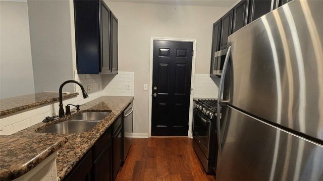3300 Forest Creek DR 31, Round Rock, TX 78664
