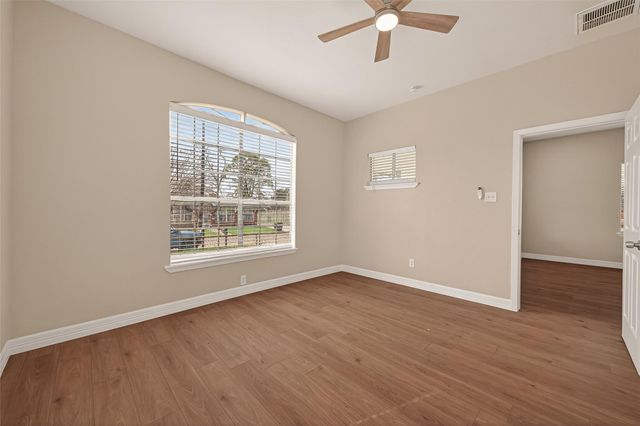 7927 Brays Street B, Houston, TX 77012