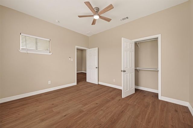 7927 Brays Street B, Houston, TX 77012