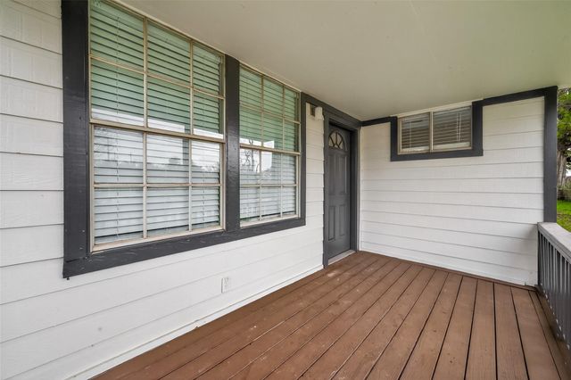 7927 Brays Street B, Houston, TX 77012